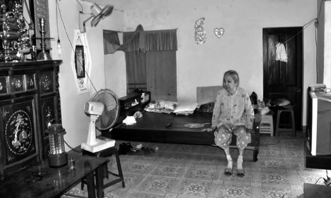 Bà Bùi Thị Nuôi trong căn nhà chờ giải tỏa.