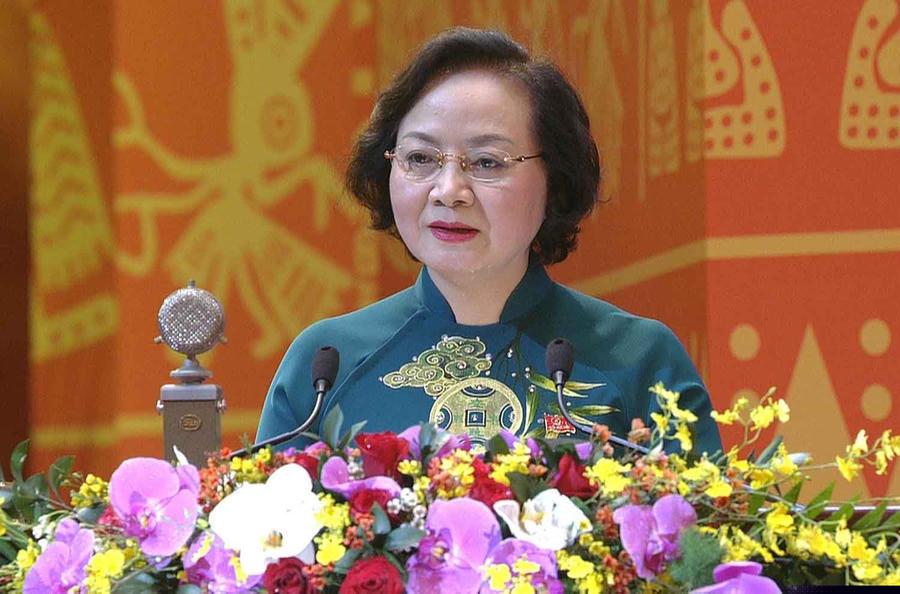 Đồng chí Phạm Thị Thanh Trà, Ủy viên Ban Chấp hành Trung ương Đảng khóa XII, Phó Trưởng ban Ban Tổ chức Trung ương, Thứ trưởng Bộ Nội vụ trúng cử Ủy viên Ban Chấp hành Trung ương Đảng khóa XIII.