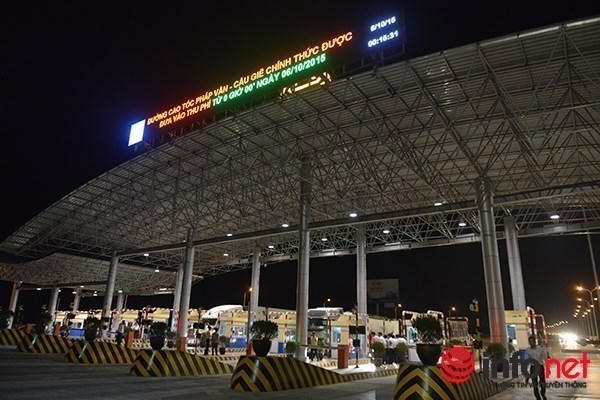 Trạm thu phí BOT Pháp Vân - Cầu Giẽ.
