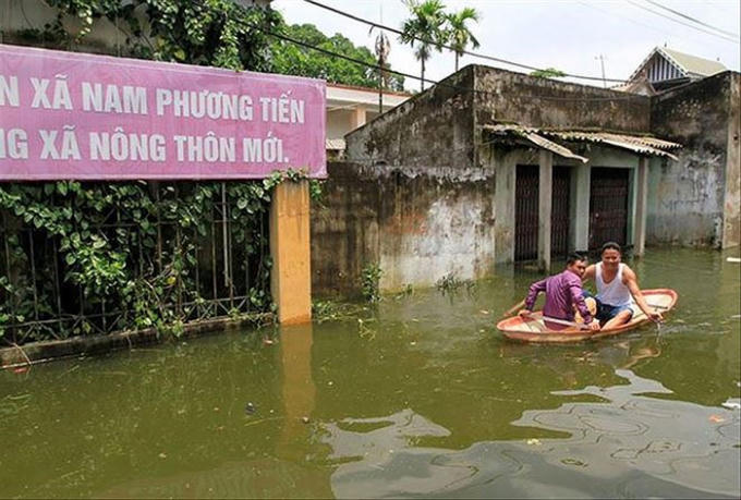 Vạn dân khốn khó vì mưa lũ kéo dài