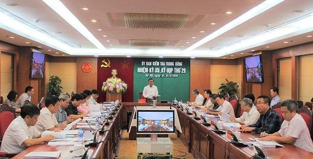 Lại thêm nhiều cán bộ bị Ủy ban Kiểm tra Trung ương xem xét, thi hành kỷ luật