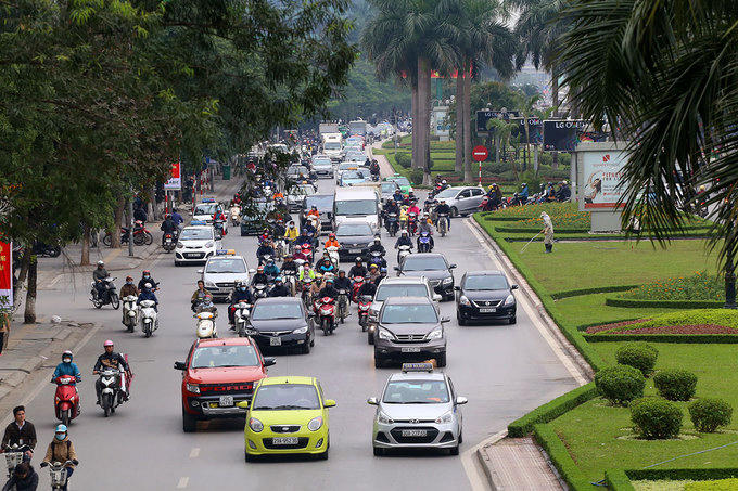 Những tuyến phố được xén thảm cỏ, mở rộng đường ở thủ đô