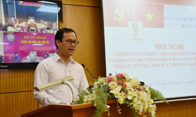 Chánh Văn Phòng Đảng - Đoàn thể Đỗ Xuân Lâ.n giới thiệu về mục đích, ý nghĩa của Hội nghị