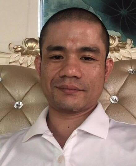 Đối tượng Lê Ngọc Sơn.                                  Người dẫn đang tập trung rất đông để theo dõi.