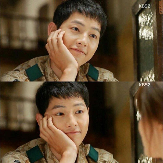 Fan “chết ngất” với 2 nụ hôn cháy bỏng của Song Joong Ki và Song Hye Kyo