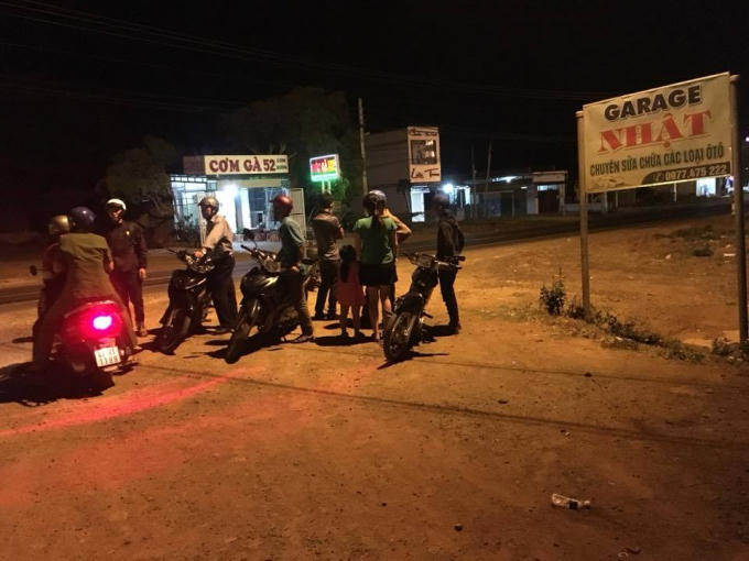 Khu vực cháu bé chơi ở nhà cậu và bị bắt lên xe.