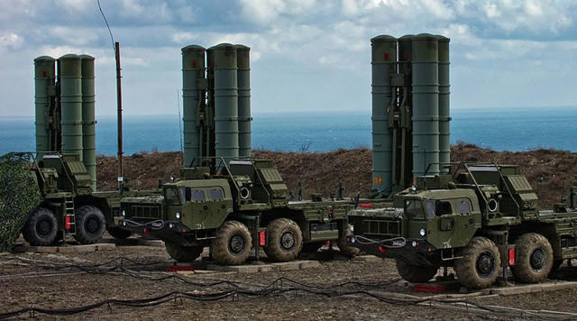 Hệ thống phòng không S-400 (Ảnh: RT)