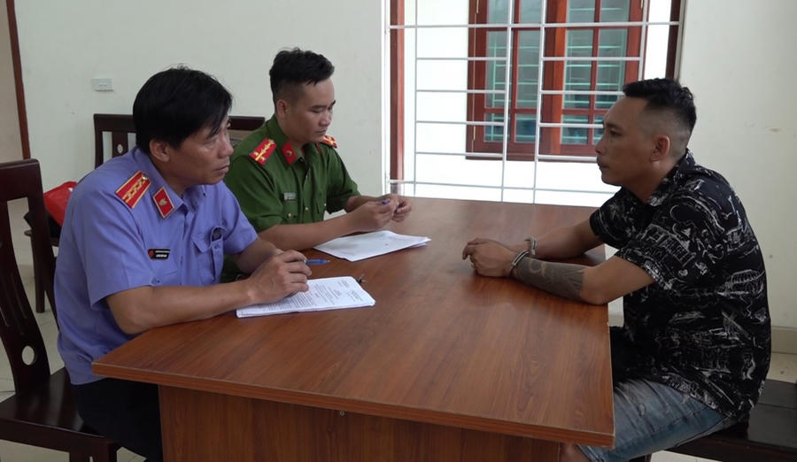 Đối đối tượng cầm đầu sới bạc Đặng Thanh Bằng - Ảnh Công an Nghệ An.