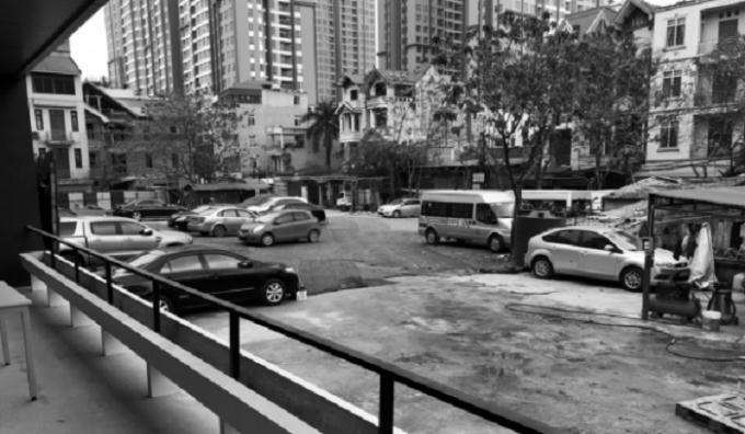 Quang cảnh bãi trông xe.