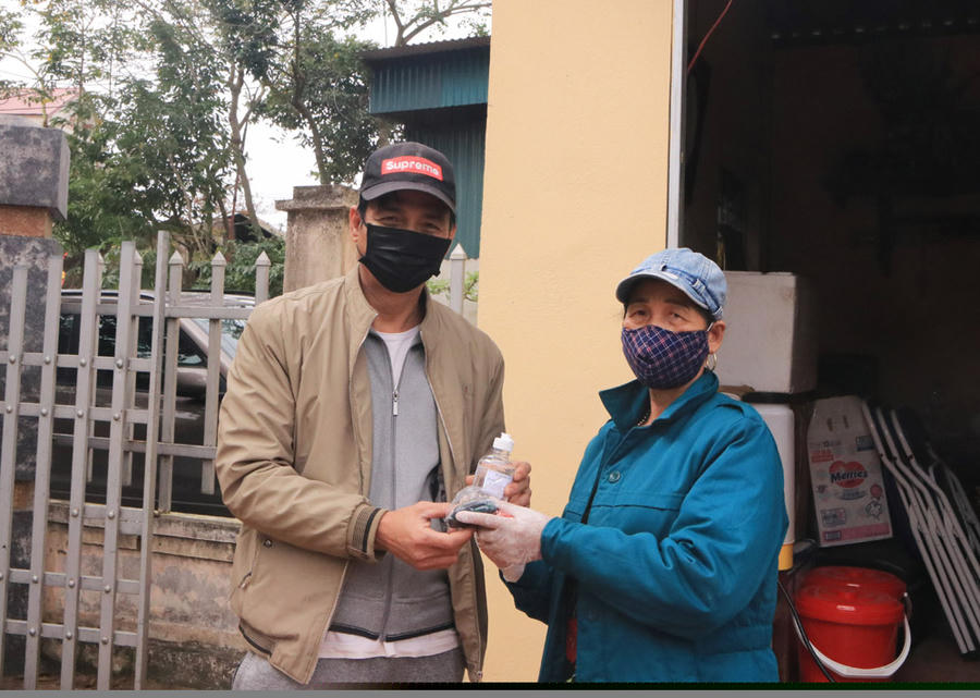 anh: son loi hang ngay chong dich virus corona hinh anh 2