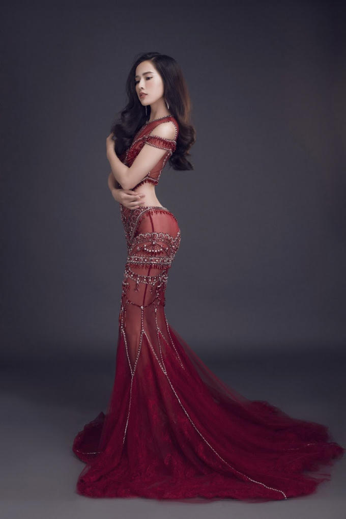 Nữ diễn viên được mệnh danh “Nữ hoàng nước mắt” của điện ảnh Việt còn thường xuyên được mời tham dự event, chụp hình quảng cáo và chụp những bộ ảnh thời trang.