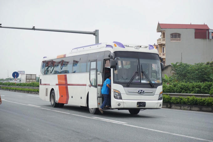 Chiếc xe khách giả định