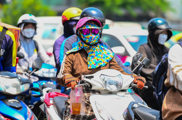 Nắng nóng đỉnh điểm ảnh hưởng đến nhiều địa phương khu bức Bắc Bộ và Trung Bộ. Ảnh minh hoạ.