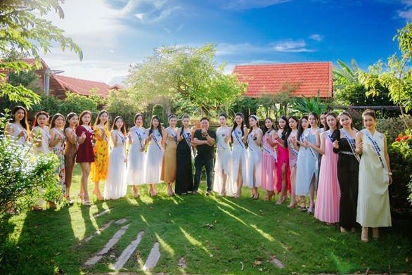 Các thí sinh Hoa hậu Biển Việt Nam 2024 tại Homestay Hải Lành tham gia hoạt động giao lưu
