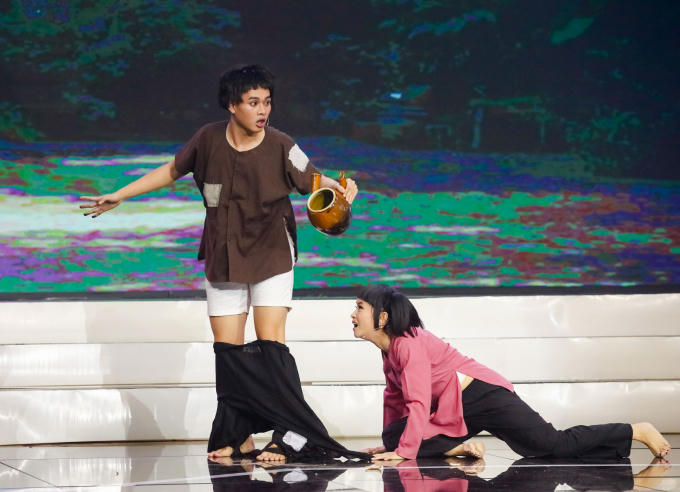 Ca sĩ Sơn Ca tìm được chỗ dựa vững chắc bên trai đẹp kém 10 tuổi Bảo Chu