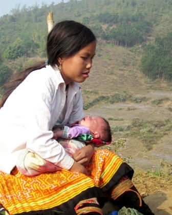 Những thiếu nữ nơi đây trở thành mẹ từ khi còn rất trẻ