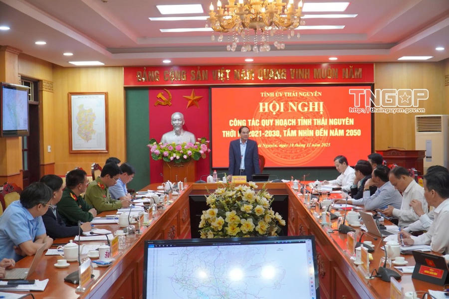 Toàn cảnh Hội nghị.