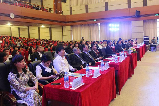 Buổi lễ có sự tham dự của đại diện nhiều Bộ, Ban, ngành và các cơ sở đào tạo luật trên địa bàn Hà Nội&nbsp;