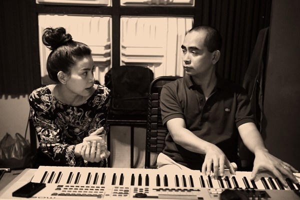 Cuộc tình giữa Hà Hồ và nhạc sỹ Đức Trí cũng từng để lại nhiều tiếc nuối cho người hâm mộ khi họ chia tay. Ảnh: internet.