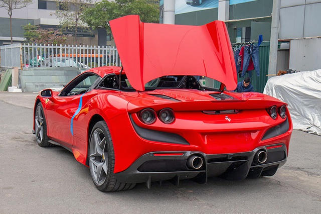 Sau khi ra mắt công chúng quốc tế không lâu, đến nay đã có 2 chiếc Ferrari F8 Tributo và 2 chiếc F8 Spider về Việt Nam, trong đó 3 xe đã có chủ. Một trong số đó là Ferrari F8 Tributo đang thuộc sở hữu của doanh nhân Nguyễn Quốc Cường, còn được biết đến là tay chơi siêu xe đình đám