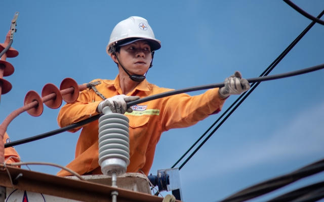 EVN nỗ lực đảm bảo cung ứng điện năm 2024