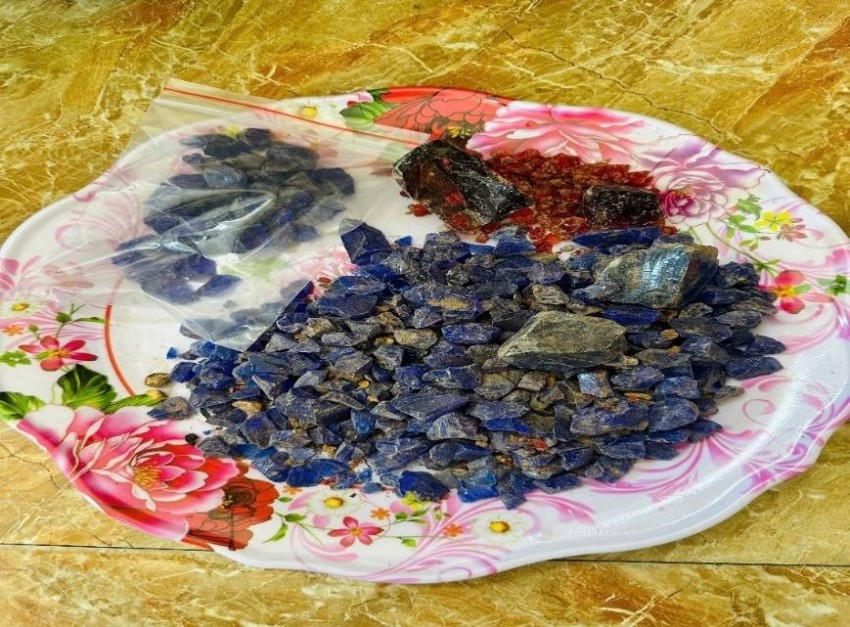 Một số vật chứng bị thu giữ tại cơ quan điều tra. (Ảnh: Công an Lào Cai).