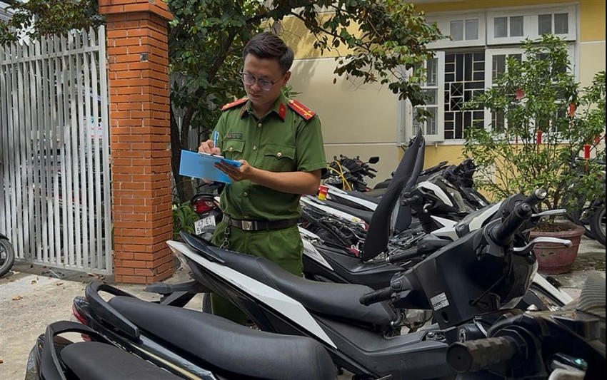 Tang vật thu giữ trong vụ trộm.
