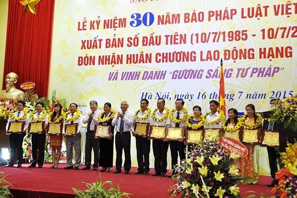 C&ocirc;ng bố 10 sự kiện ph&aacute;p luật ti&ecirc;u biểu năm 2015