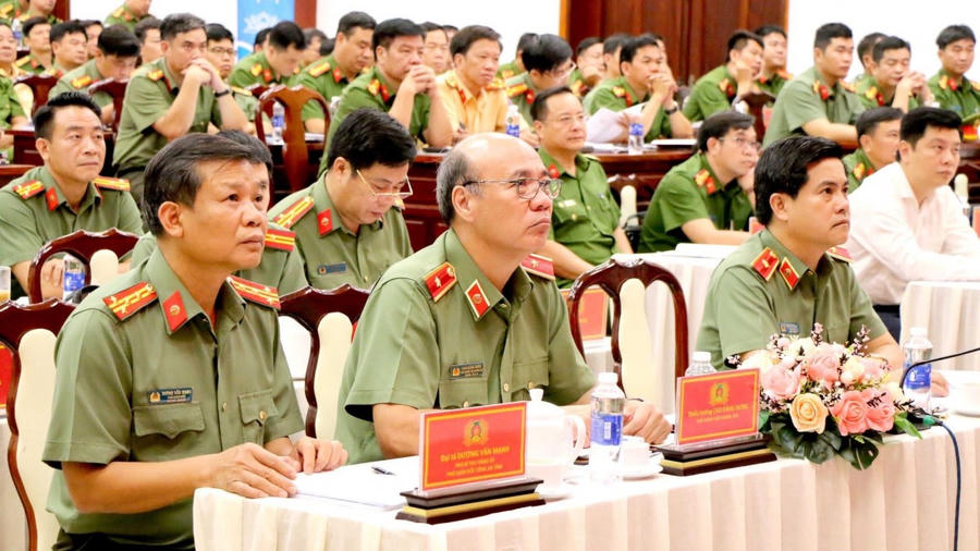 Ban Giám đốc Công an tỉnh Đồng Nai tham dự hội nghị.