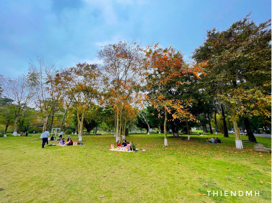 Nhiều gia đình “chạy trốn” nội đô về Ecopark thư giãn cuối tuần