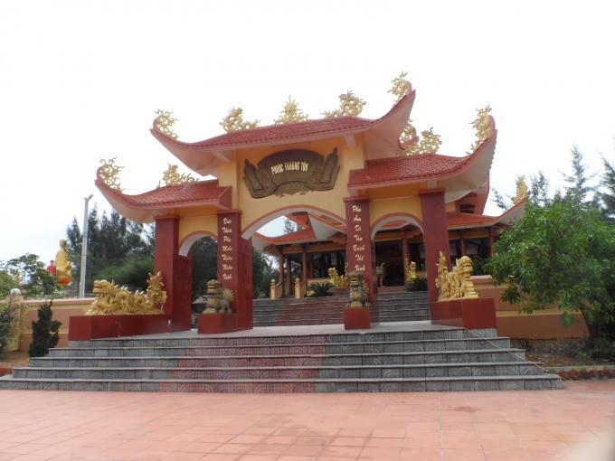 Cận cảnh lăng mộ cụ ông.