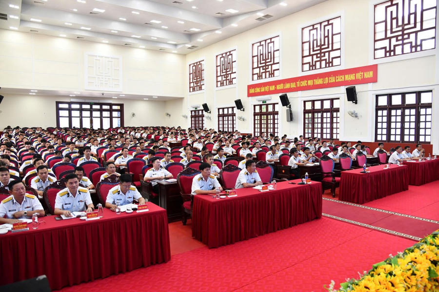 Các đại biểu tham dự Hội nghị.