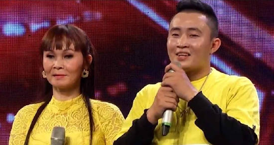 Mẹ con chị Mỹ Lệ và Chu Văn Huân trong tập 7 Vietnam's got talent 2016.