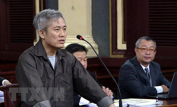 Bị cáo Lưu Văn Vịnh, kẻ chủ mưu thành lập tổ chức “Liên minh dân tộc Việt Nam,” tại phiên tòa. (Ảnh: Thành Chung/TTXVN)