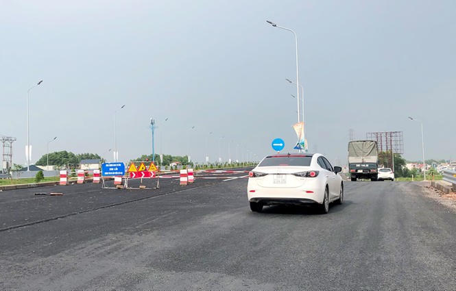 Cao tốc 12.000 tỷ thông xe rồi... tiếp tục thi công - ảnh 3