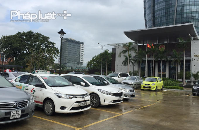 Đà Nẵng thí điểm việc thu phí đậu đỗ xe tại quận Hải Châu.