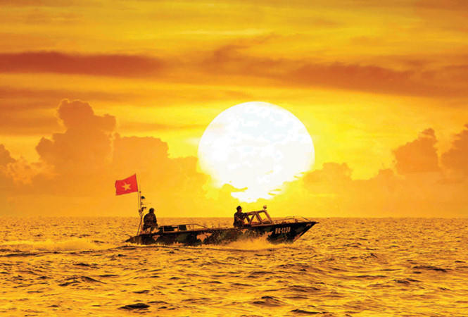 Tuần tra trên biển Trường Sa