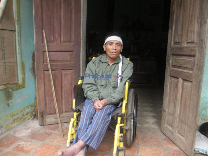 Năm nay ông Đạt đã 53 tuổi nhưng khi được hỏi thì chú không biết mình bao nhiêu tuổi, họ tên đầy đủ là gì? (Ảnh: Thu Hường)