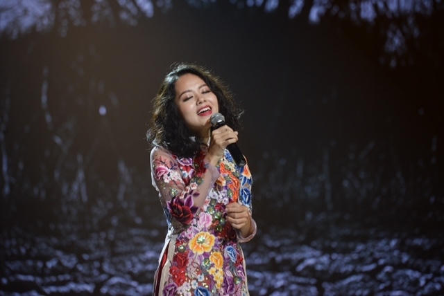 Ca sĩ Hoàng Quyên góp mặt trong chương trình.