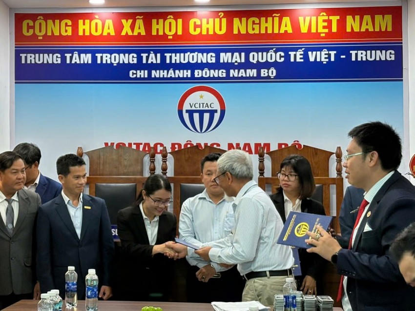 Lễ trao Quyết định cho các Trọng tài viên mới của VCITAC Đông Nam Bộ.