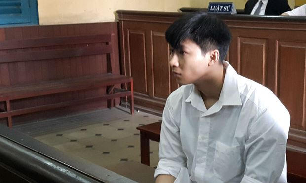 Bị cáo Quốc thoát án tử hình nhờ gia đình bị hại có đơn xin giảm nhẹ.