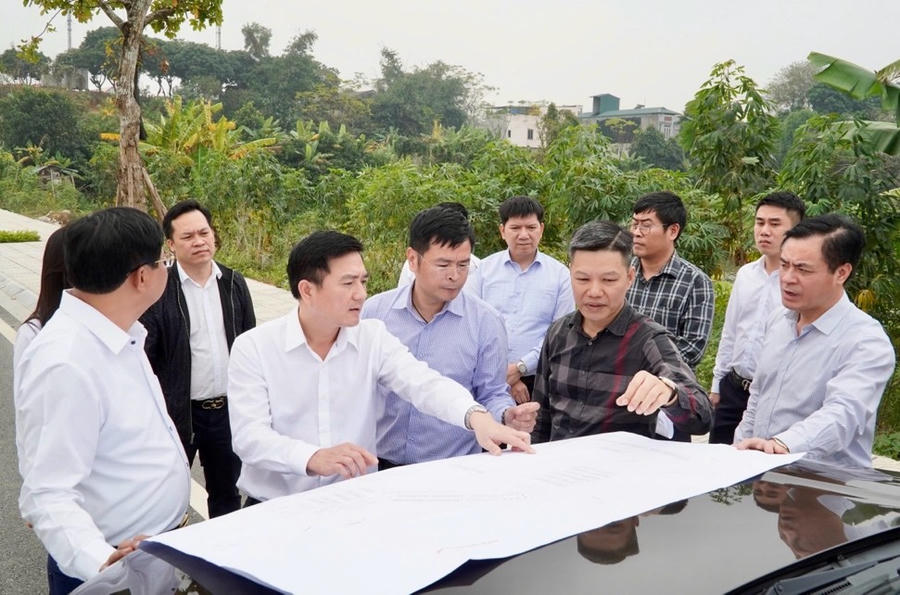 Phó Chủ tịch UBND tỉnh Vũ Việt Văn kiểm tra tiến độ dự án Khu đô thị mới Trưng Vương.