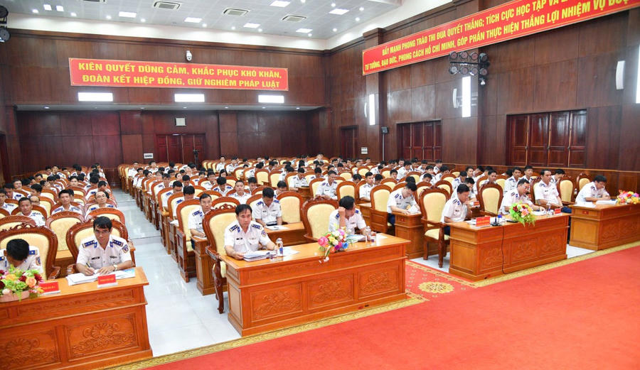Các đại biểu tham dự Hội nghị