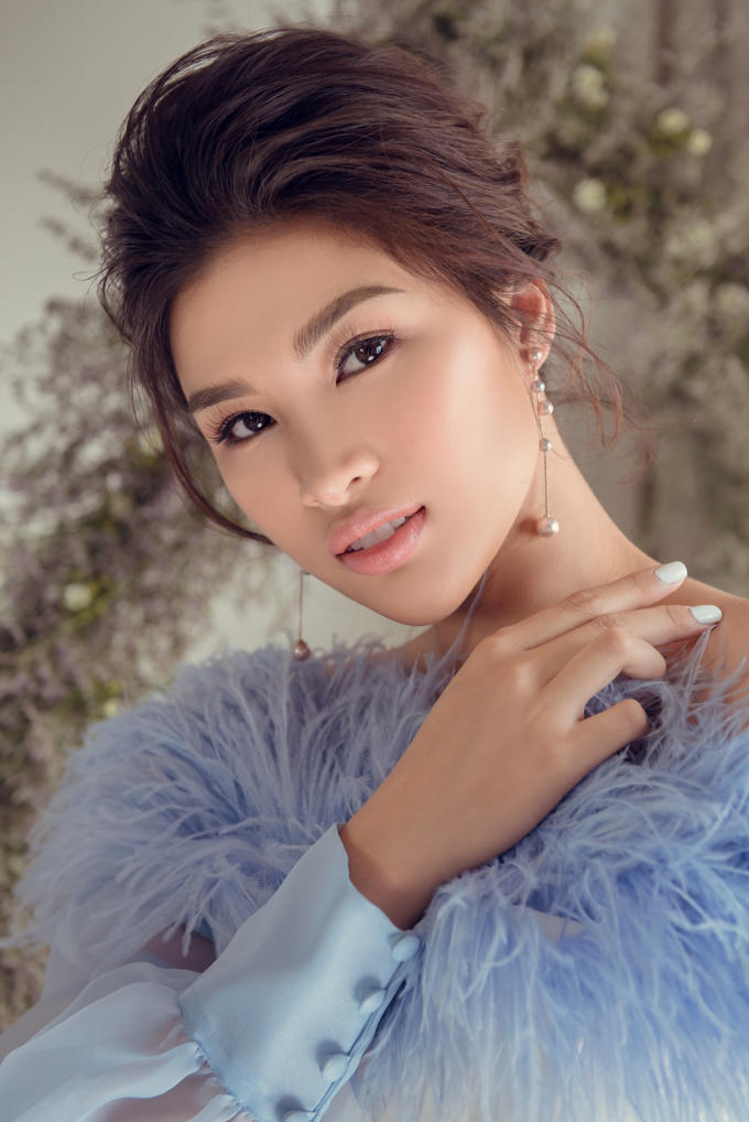 Nguyễn Thị Thành thần thái sang chảnh, thả dáng cuốn hút trong bộ ảnh mới