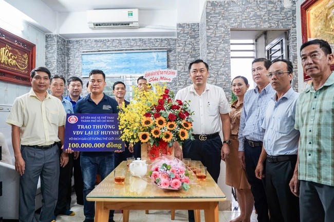 TP HCM trao thưởng "nóng" số tiền 300 triệu đồng. (Ảnh: Sở VHTT TP HCM)