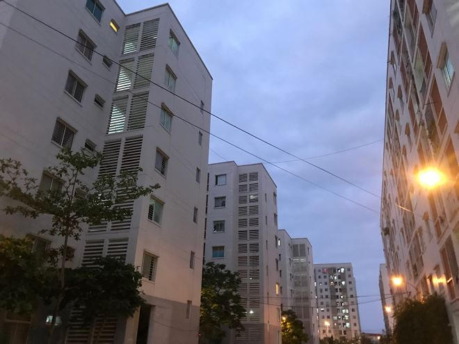 Các khu chung cư cao tầng bị hạn chế xây dựn ở các khu dân cư hiện hữu, trong các khu đất nhỏ hơn 1.200 m2.