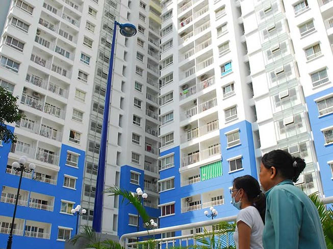 Bộ Tài chính vừa họp báo, công bố dự thảo Thuế tài sản, ngay lập tức, không chỉ truyền thông mà cộng đồng cư dân dậy sóng phản ứng. (Ảnh báo Pháp luât TP HCM)