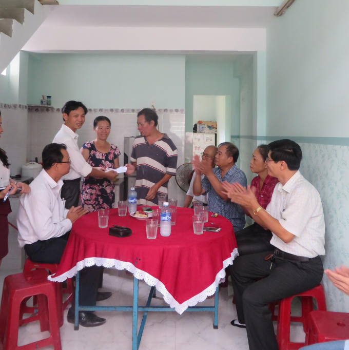 Công tác an sinh xã hội bên cạnh đảm bảo an ninh trật tự,  với việc bàn giao nhà Đại đoàn kết cho gia đình hộ nghèo trên địa bàn phường Thọ Quang..