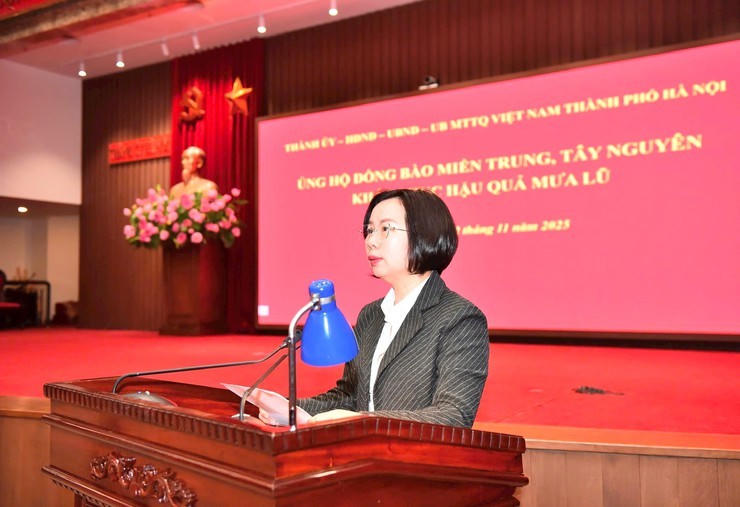 Chủ tịch Ủy ban MTTQ Việt Nam Thành phố Bùi Huyền Mai phát động hưởng ứng lời kêu gọi của Chủ tịch Ủy ban Trung ương MTTQ Việt Nam.