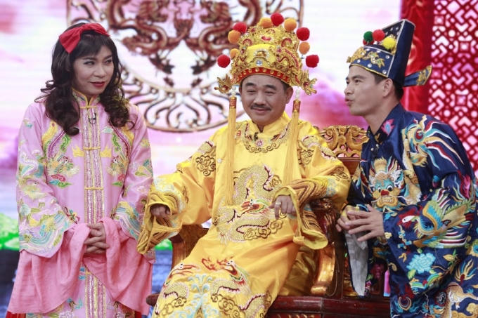 Bộ ba không thể thay thế trong Táo Quân là : Ngọc Hoàng - Nam Tào và Bắc Đẩu